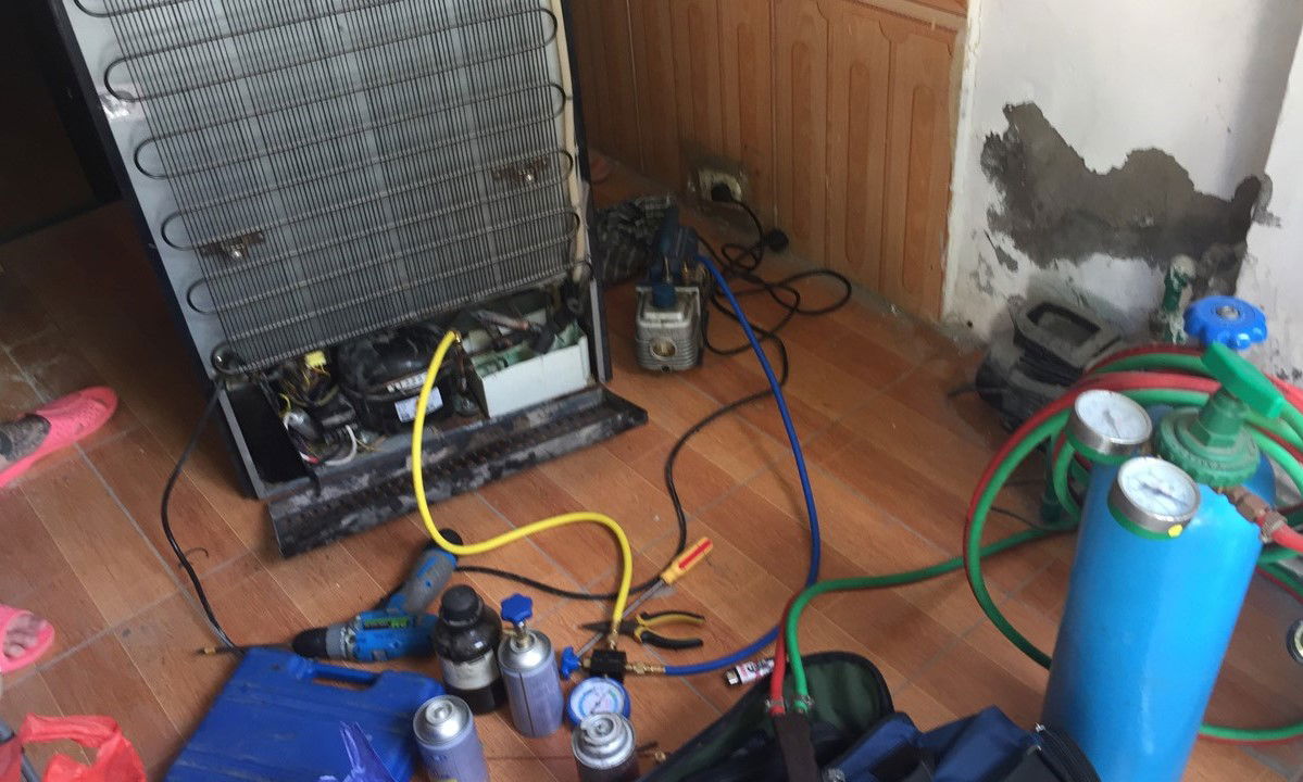 Sửa Tủ Xì Gà Tại Cầu Giấy Giá Rẻ – Uy Tín Chuyên Nghiệp