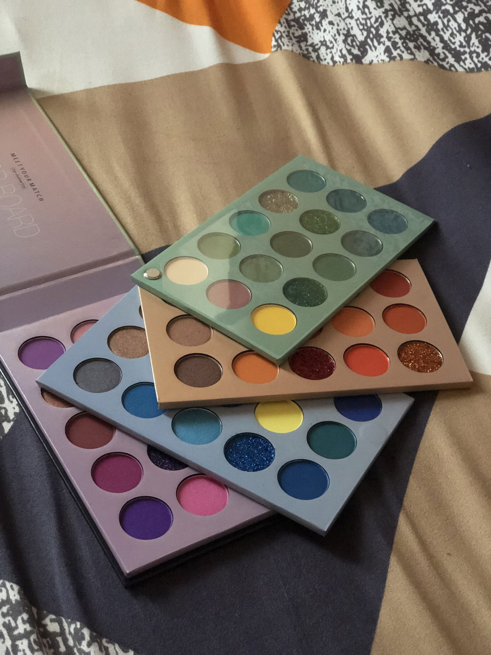 04 - Color Board Eye Shadow