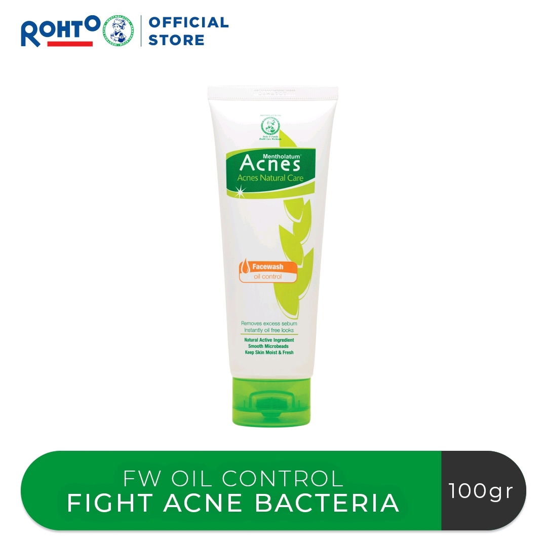 17. Acnes natural care face wash oil control 100gr