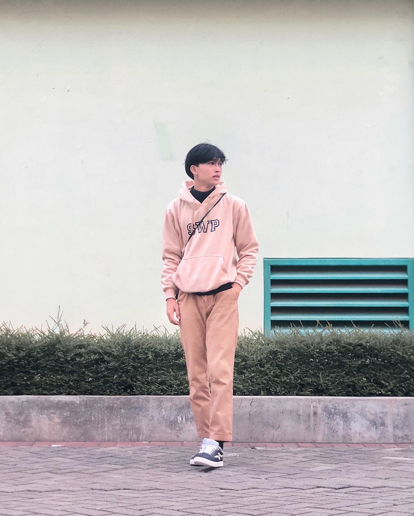 25. Hoodie jumper SWP