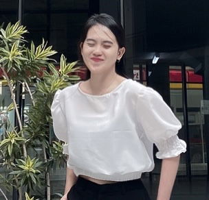 6. Atasan/ Top lengan balon pendek