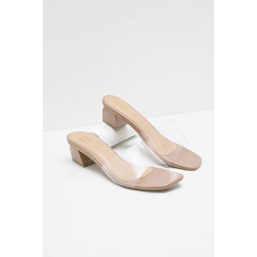 03. Heels Berrybenka