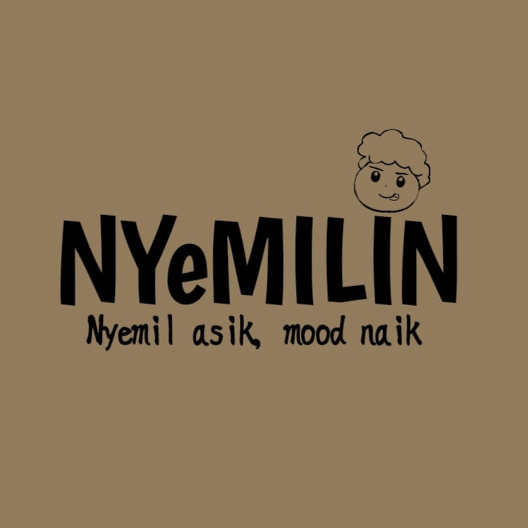 Sedia corndog dan dimsum frozen di Tokopedia 🤤.