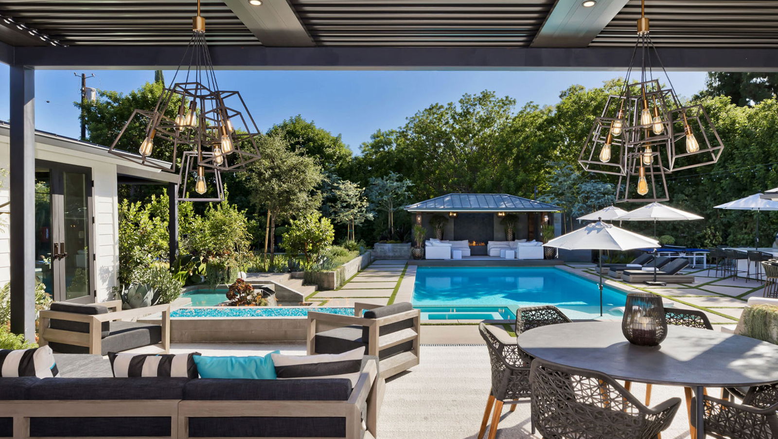 Top Mistakes to Avoid When Hiring Landscaping Services for Vibrant...