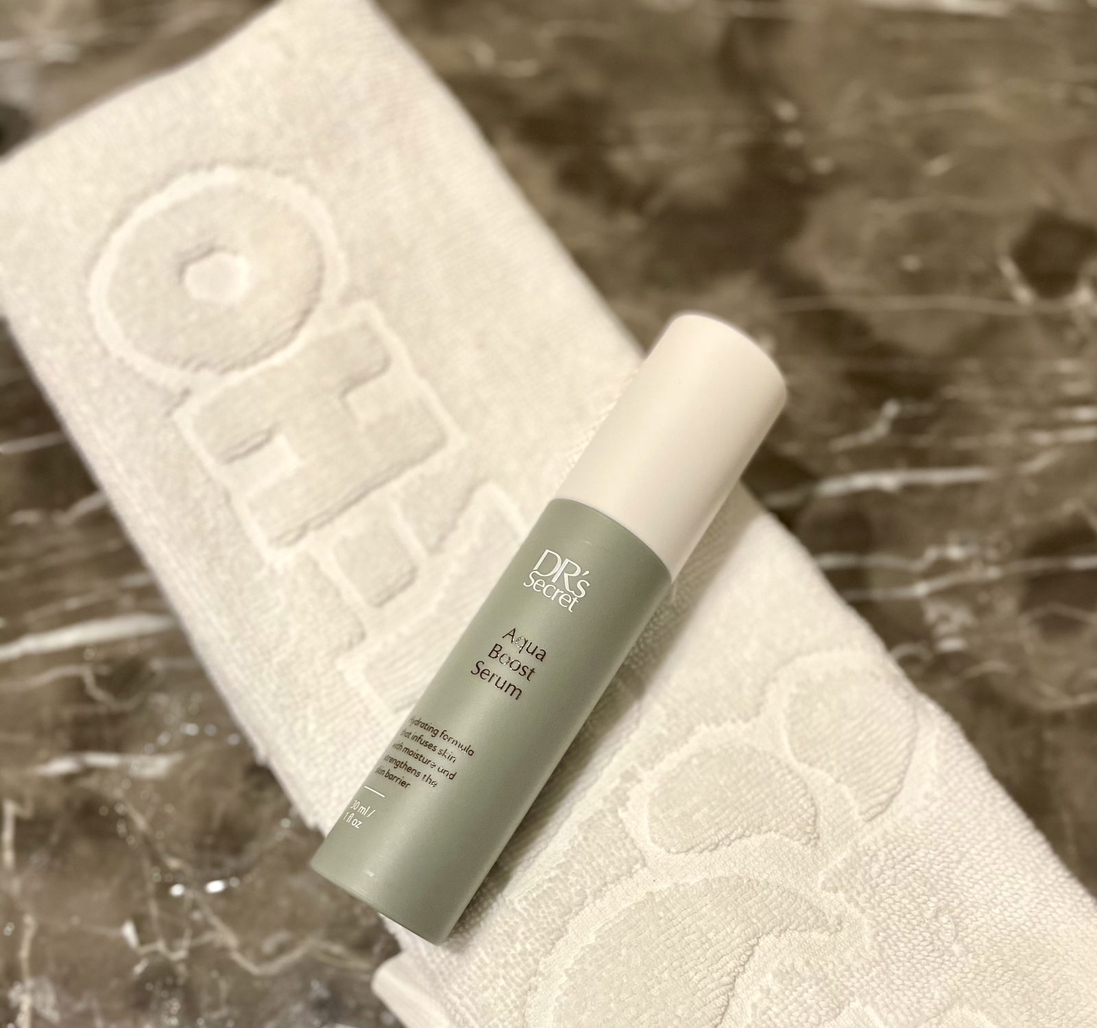 10 盈潤補水精華露 (12種玻尿酸）