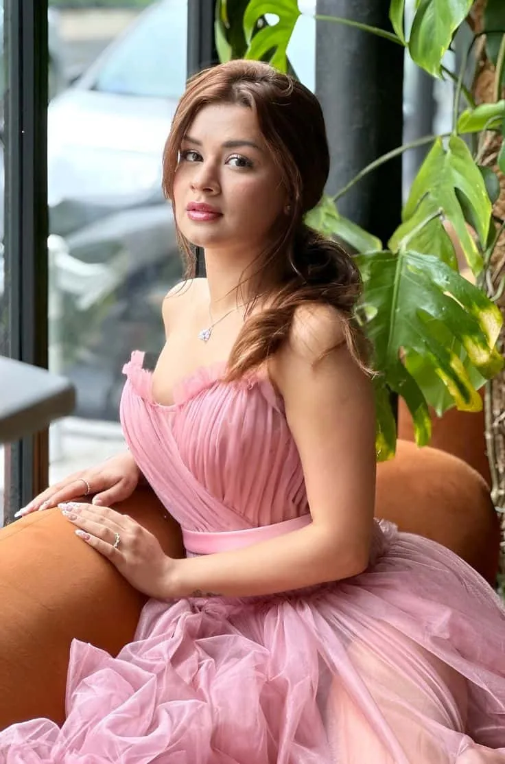 Beautiful Girl Photo