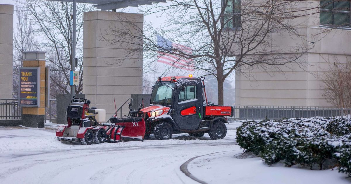 Best Snow Removal Services Near You: What to Look for Before Hiring a Contractor!