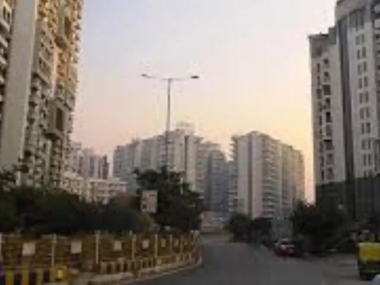 Premium Ghaziabad Cab Rides – HurryUp Cabs