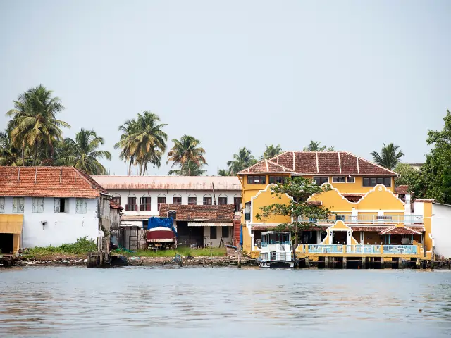 Cab Service in Kochi | HurryUp Cabs