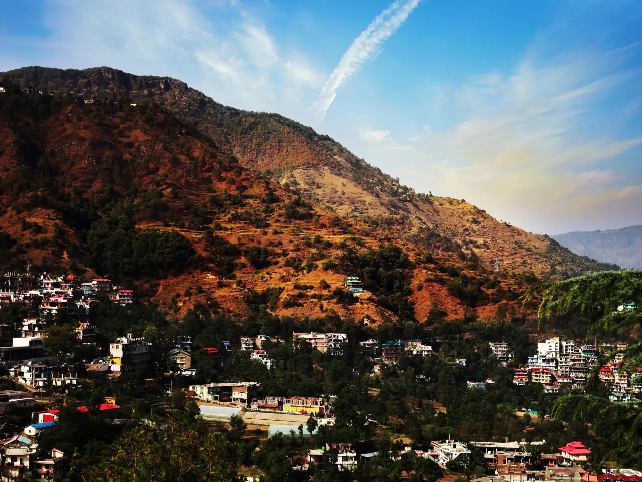 24×7 Solan Cab Booking – HurryUp Cabs