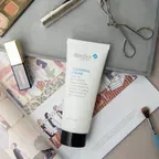 卸妝乳霜 A1 舒緩保濕的卸妝乳霜，保護肌膚天然脂層，溫和濕潤