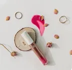 🔸冰晶唇釉（愛慕乾玫瑰）