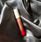 🔸冰晶唇釉（無畏樹莓紅）