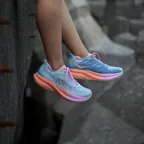 柔軟卻更具彈力的輕量競速跑鞋 - HOKA Mach 6 | 運動筆記