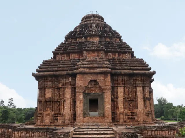 Taxi Service In Konark - Online Cab Booking