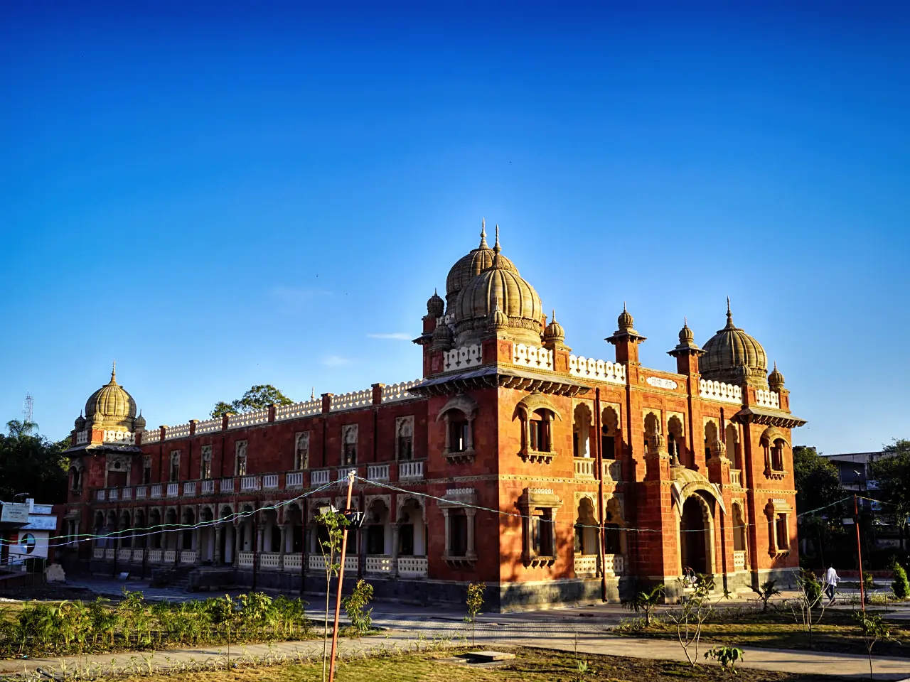 Taxi Service In Sehore - Online Cab Booking