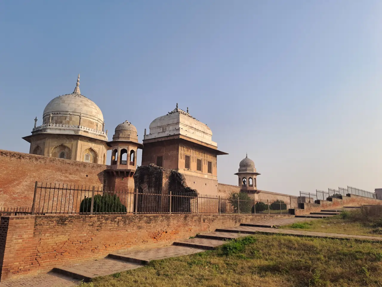 Taxi Service In Bahadurgarh - Online Cab Booking
