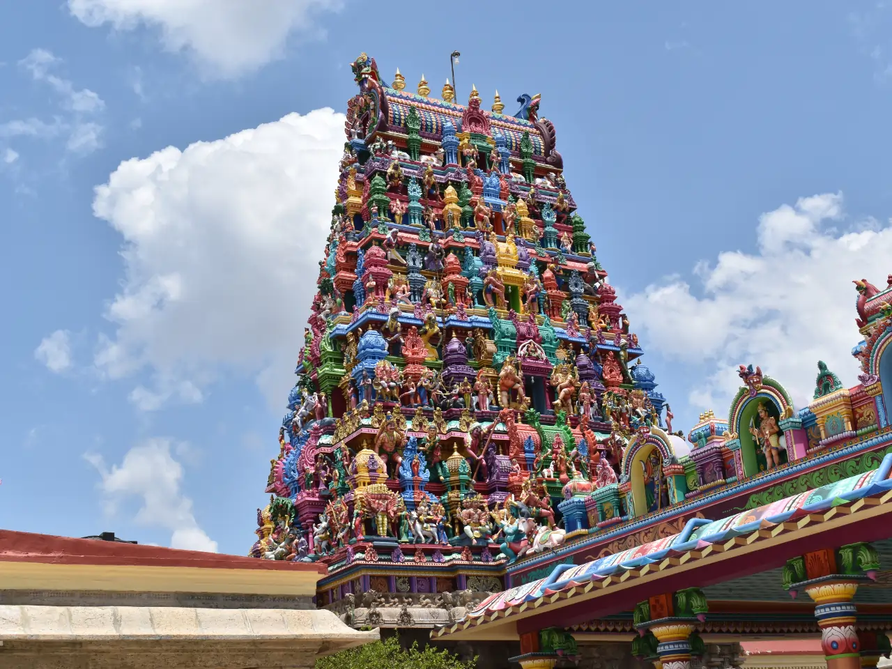 Taxi Service In Samayapuram 