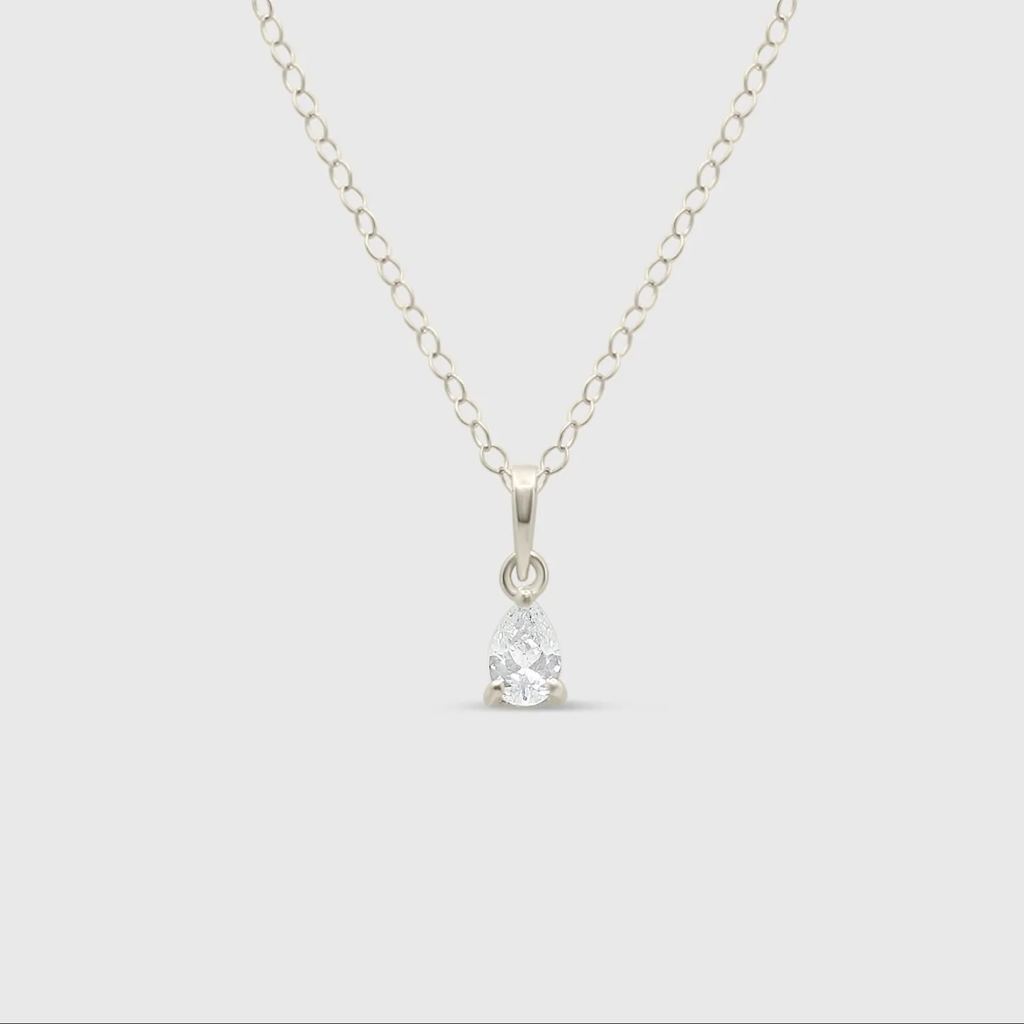 Why Cremation Diamond Jewelry Is a Modern Way to Remember
