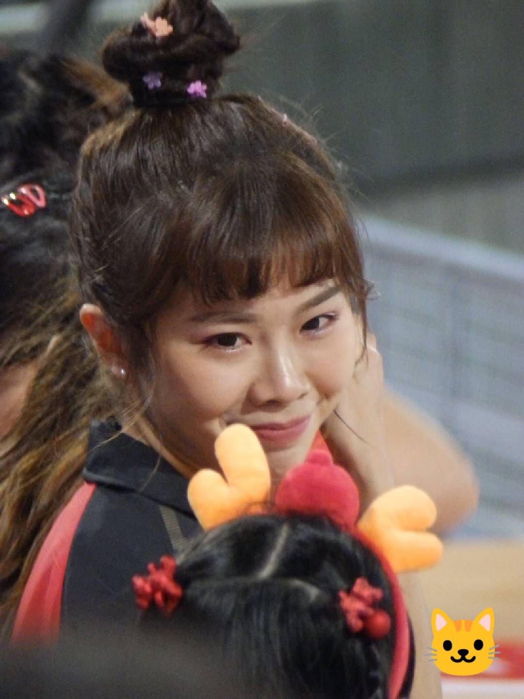 LIKE u.  ,ヽ((◎д◎))ゝ