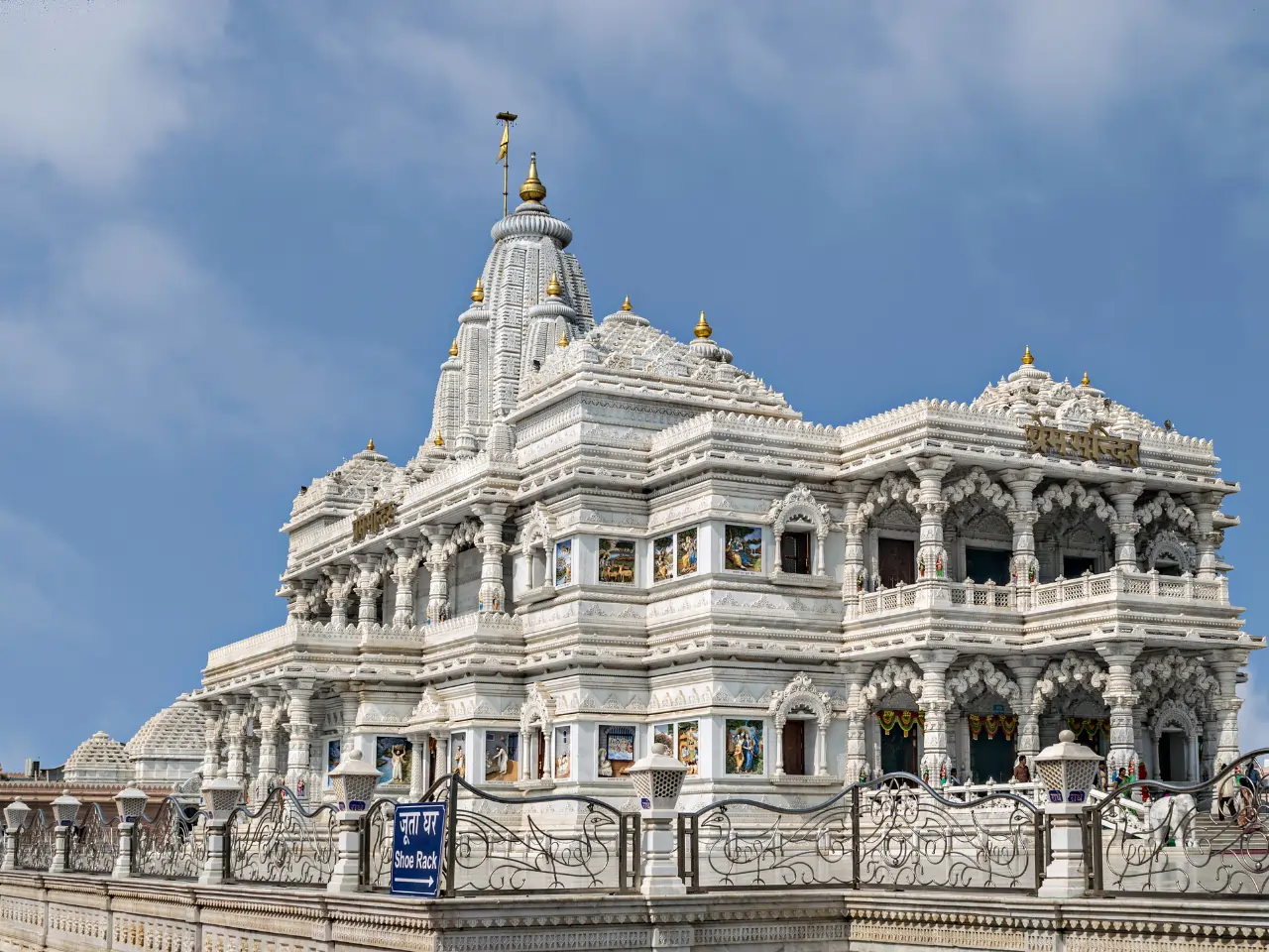 Get Cab Service in Mathura At ₹9/km | Online Taxi Booking