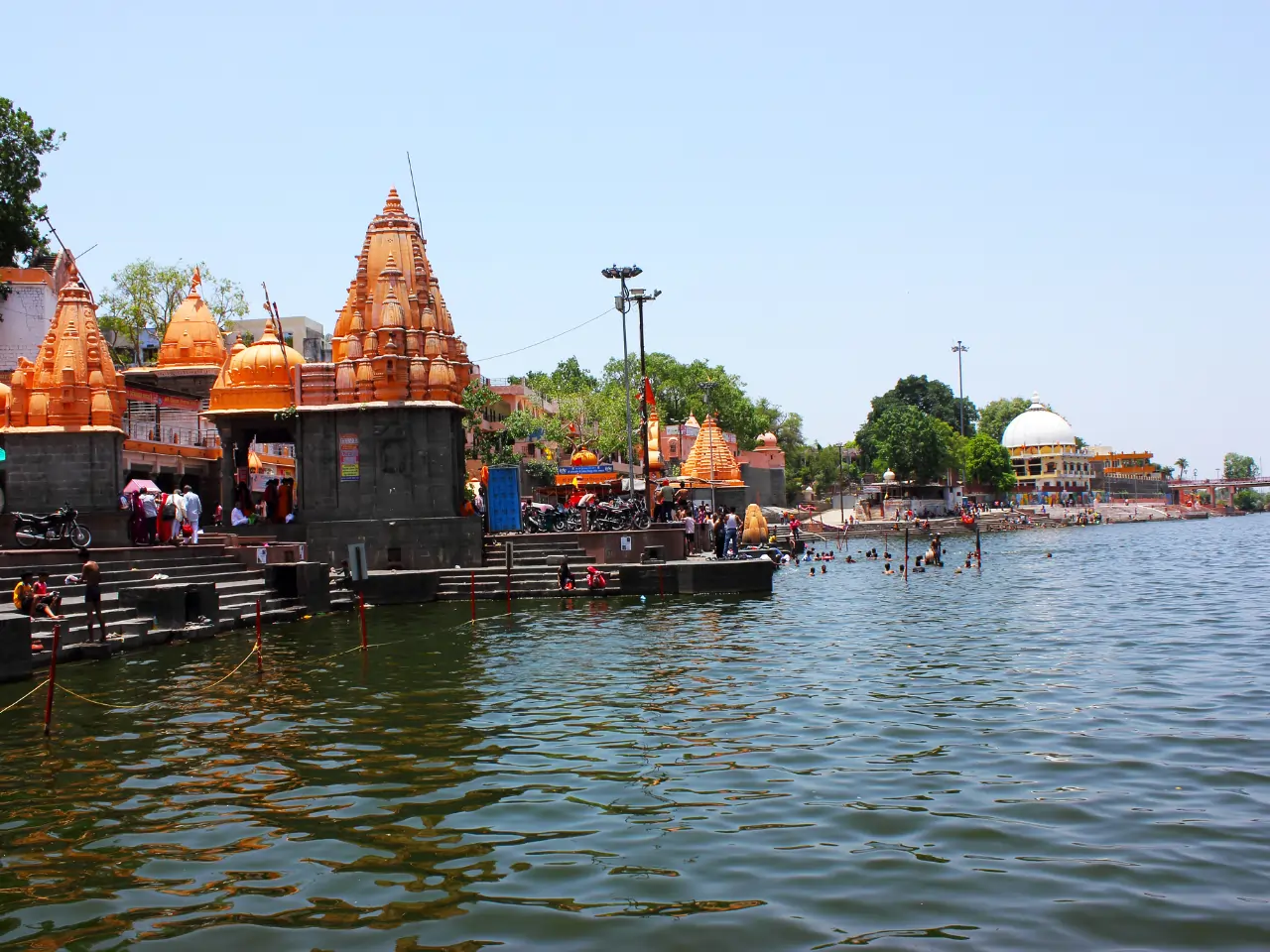 Affordable Cab Service in Ujjain At ₹9/km | Taxi Service
