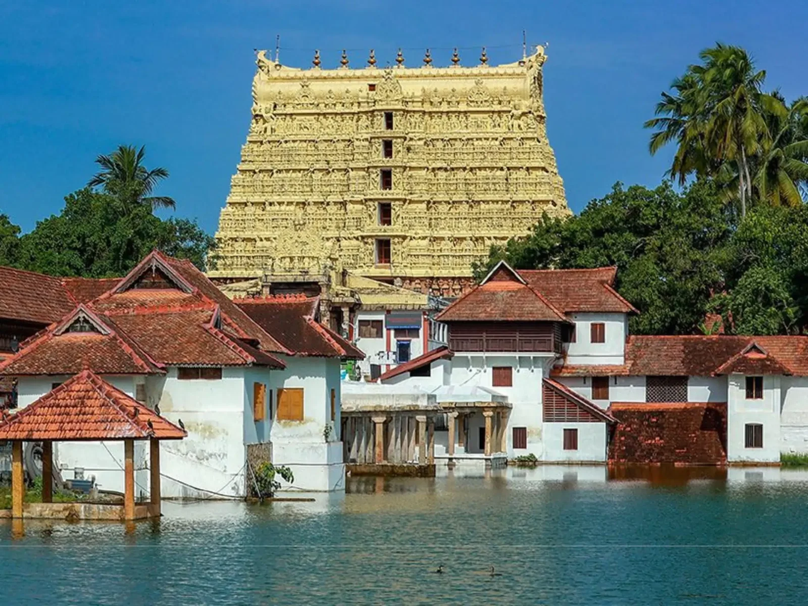 Taxi Service in Thiruvananthapuram ₹9/km | Trivandrum Taxi
