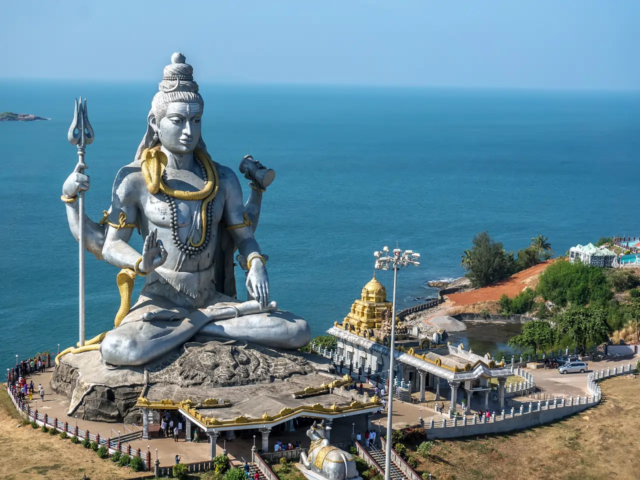 Premium Taxi Service in Gokarna | Outstation Cabs