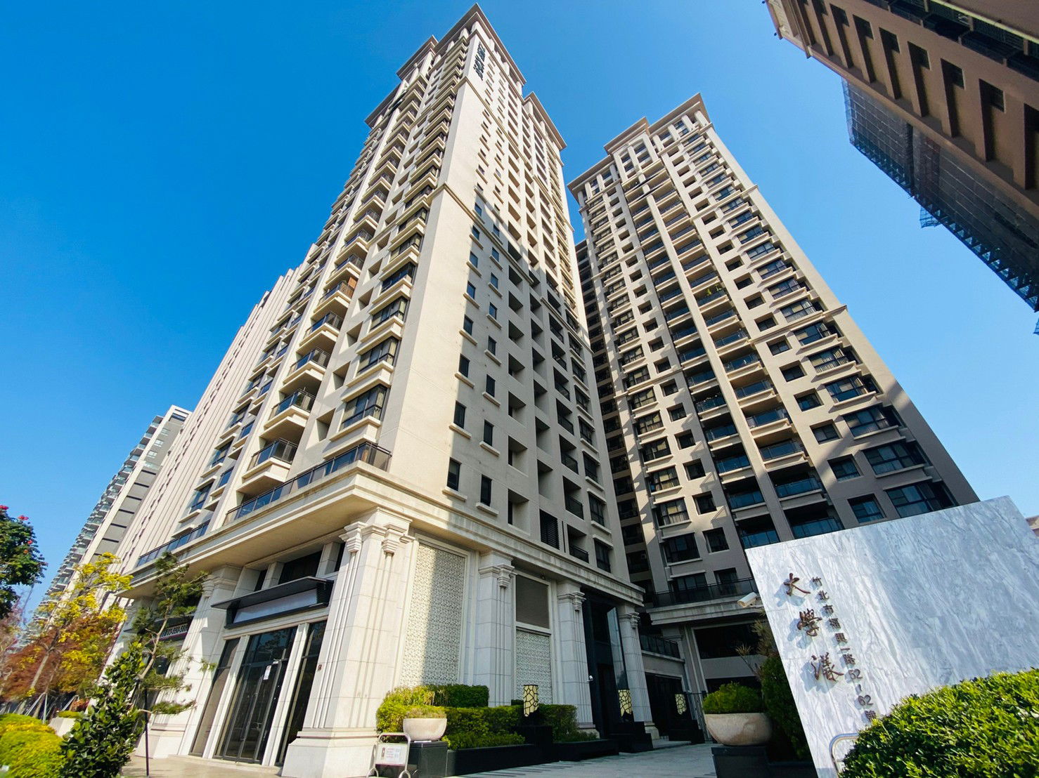 專任!!大學樣朝南面河岸景觀大三房+平車,3房2廳,591售屋網