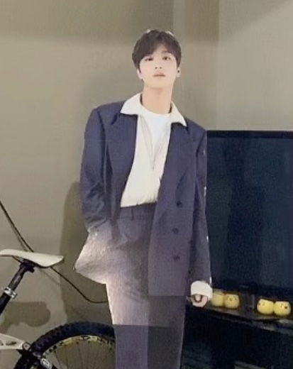 35. CARDBOARD HAECHAN