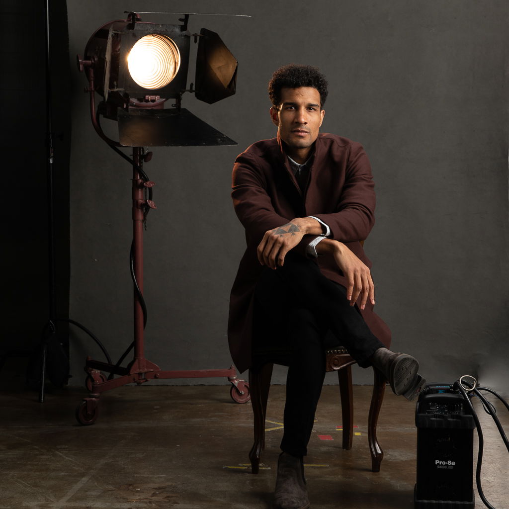 How does dressing sense matters in photography?