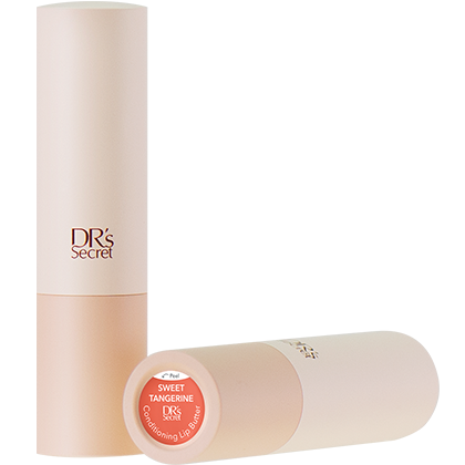 修護潤唇膏  天然唇部護理，持久舒潤雙唇 *因產品含天然原料, 產品顏色可能會有所變化。以上變化不影響產品品質。