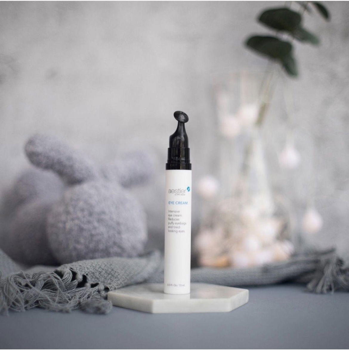 活奕眼霜「生物纖維眼膜，促進膠原蛋白作用」