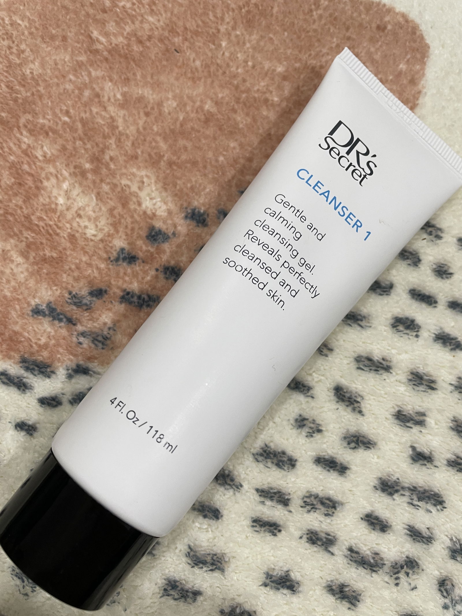 溫和潔淨、洗卸合一(FG特優評鑑)-潔膚霜