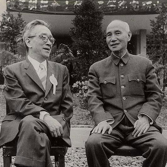 1927到1962，胡适与蒋介石三十五年的恩恩怨怨