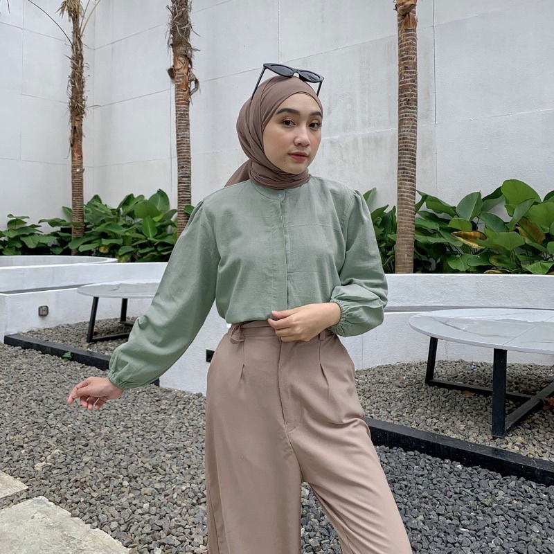 10. Kemeja wanita basic & simple 