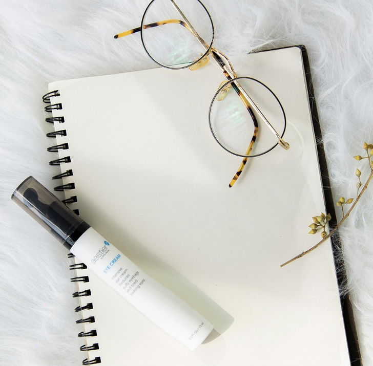 活奕眼霜 ｜告別黑眼圈