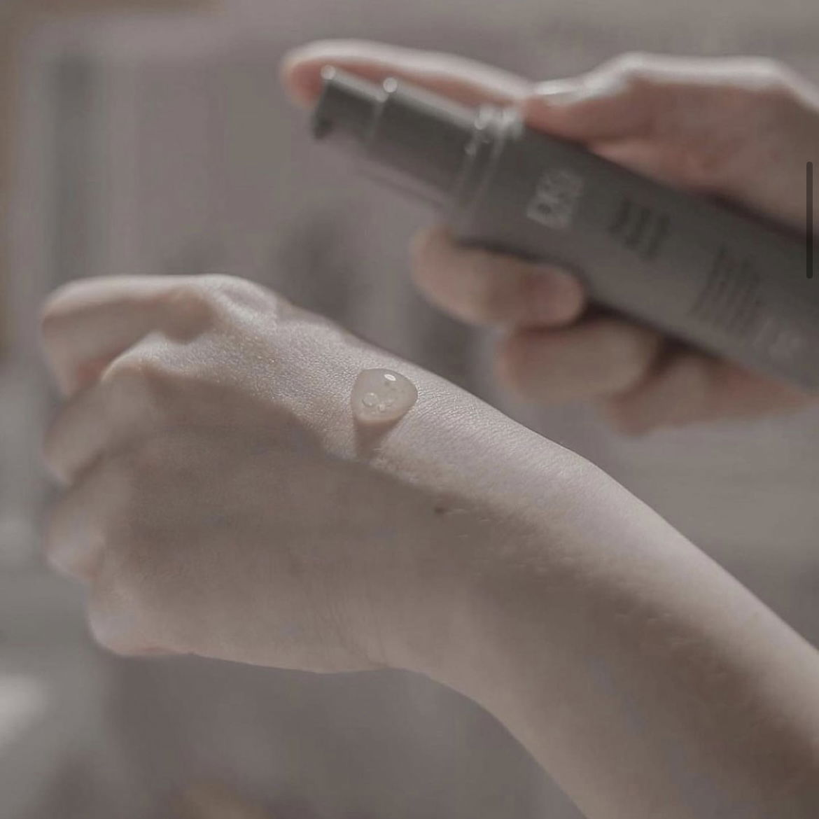 10號 盈潤補水精華露 — 快速補水修護