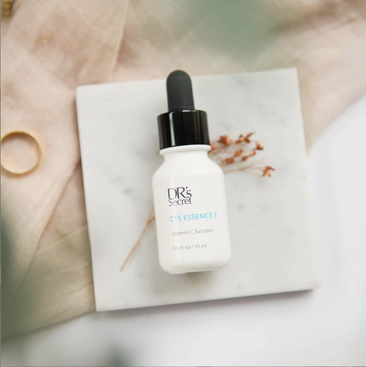 祛黑淨白 | C15高濃度精華液