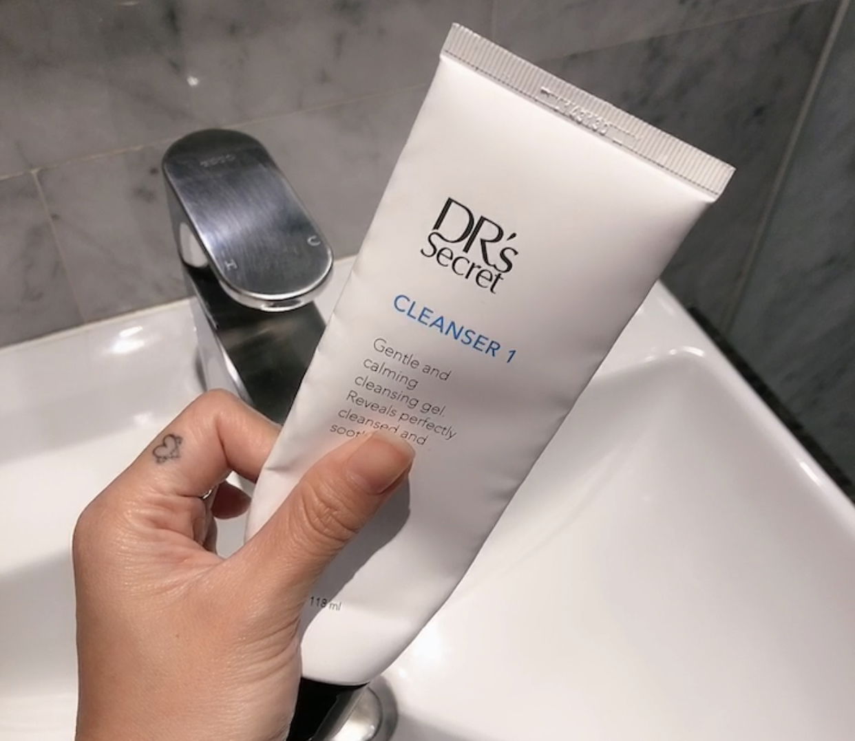 #1 潔膚霜。洗個泡泡浴