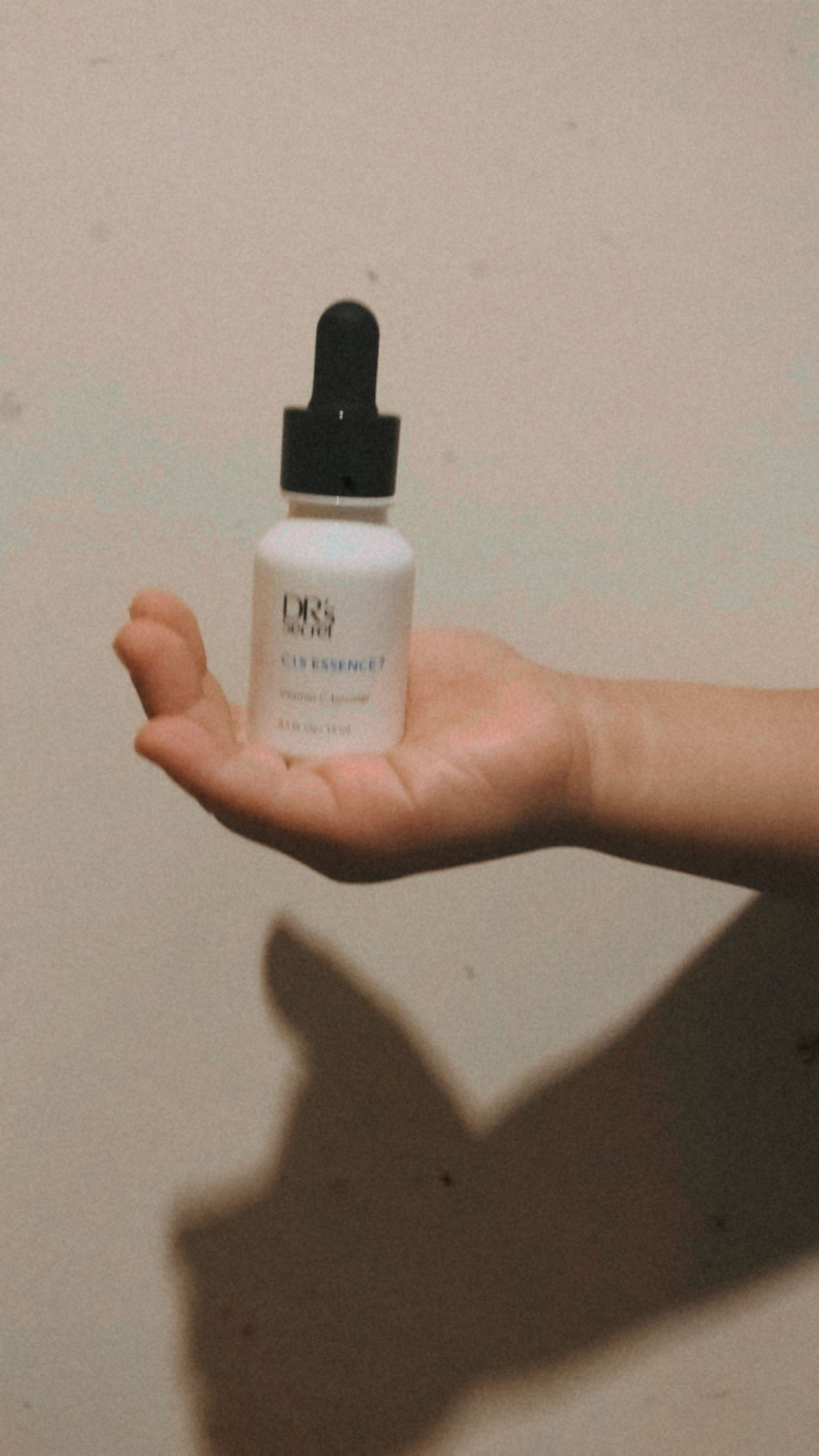 #7 C15精華液。高效擊退黑色素