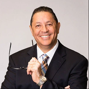 ¿Cuál Es La Función De Un Profesor De Finanzas? Explicado Por Frank Liz