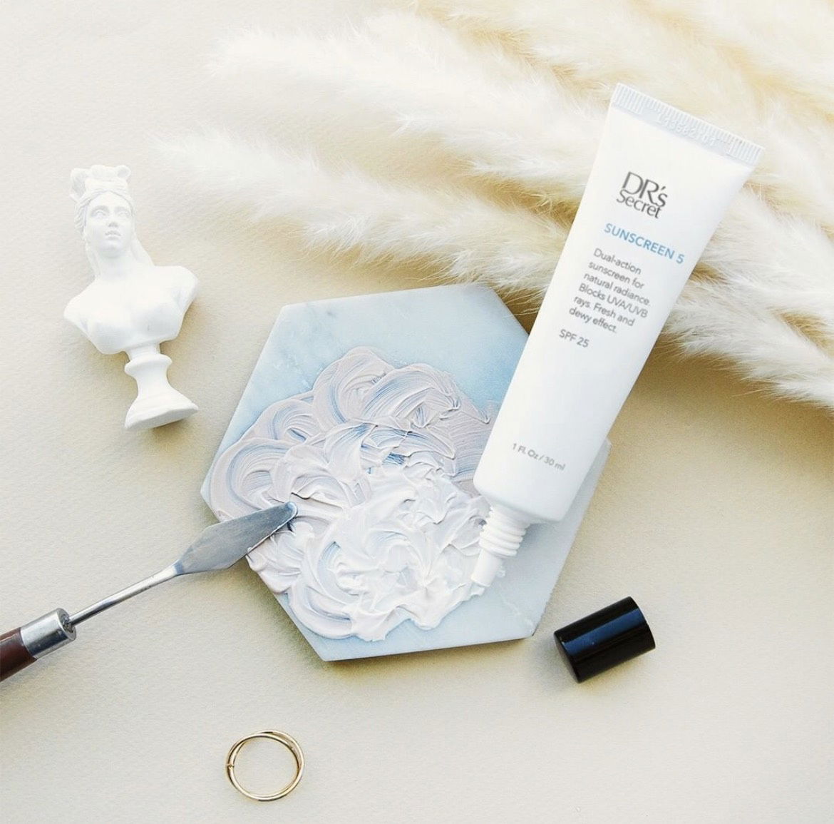 六角折射曬不黑🌞防曬霜