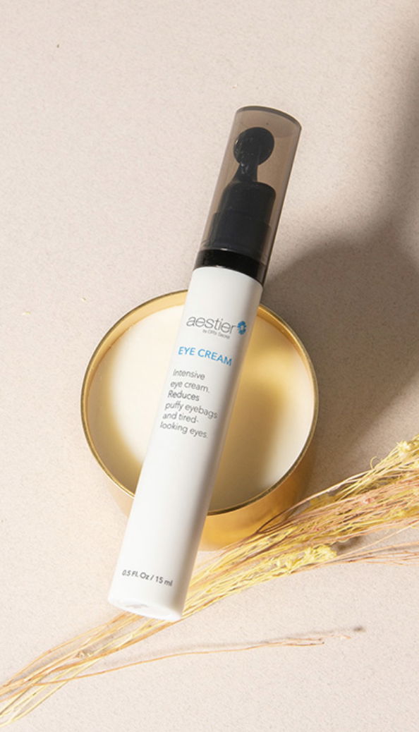 不讓眼睛洩漏年紀-活奕眼霜 