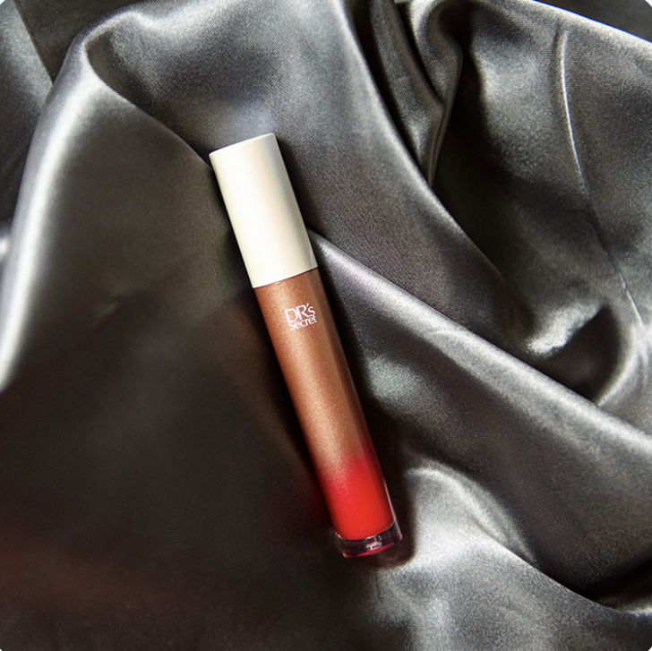 冰晶唇釉--無畏樹莓紅