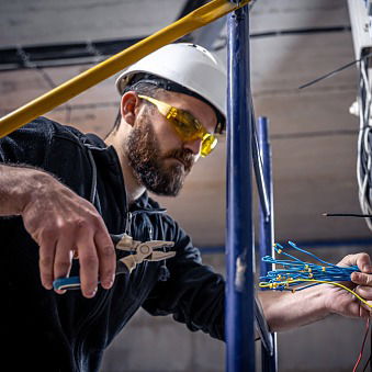 How is Hiring a Residential Electrician in London Beneficial? 