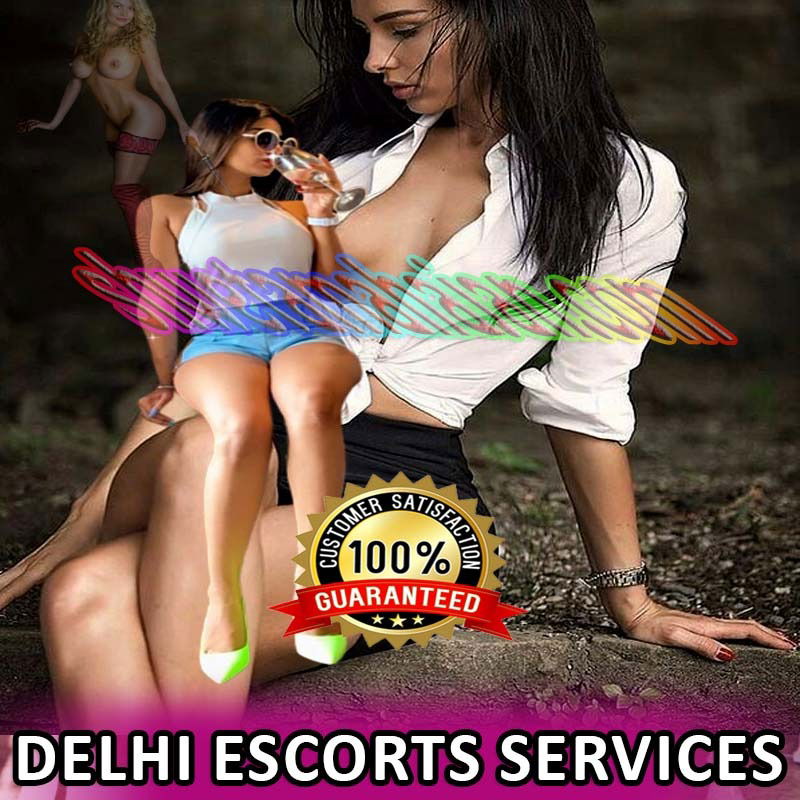 Booking Escorts girls’ service in Delhi on a phone call