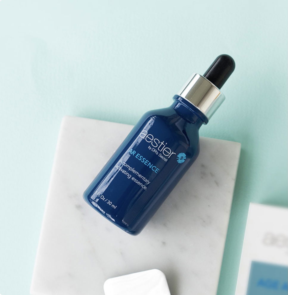 駐顏精華｜急速補水