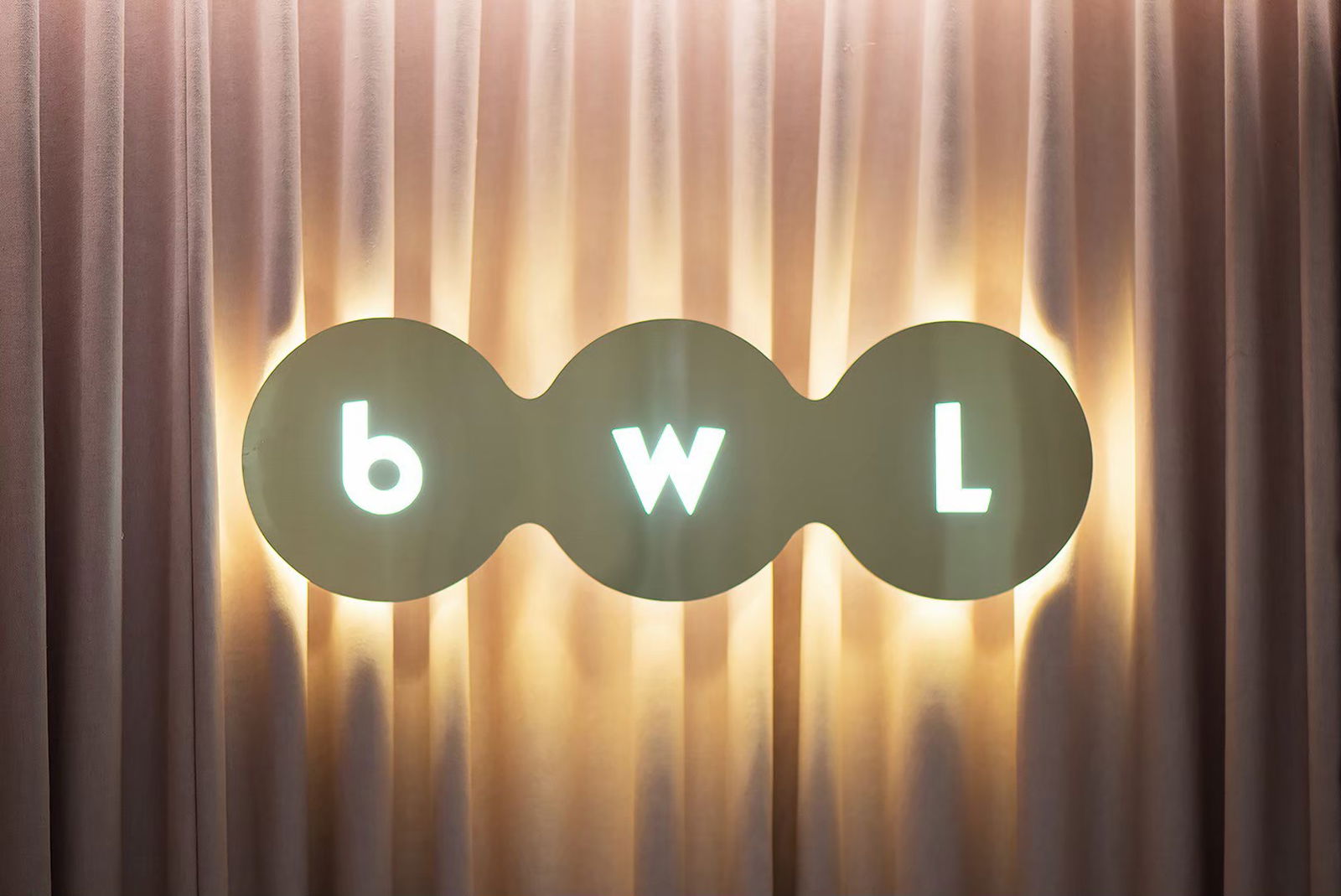 創業 |  肌膚諮詢 |  斜槓 | 教學    7/31前限時699免運