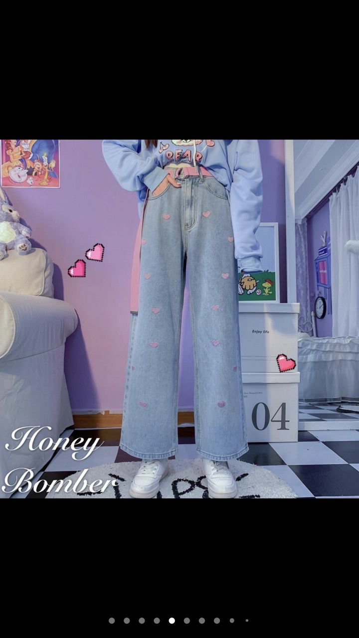 11. LOOSE LOVE JEANS 